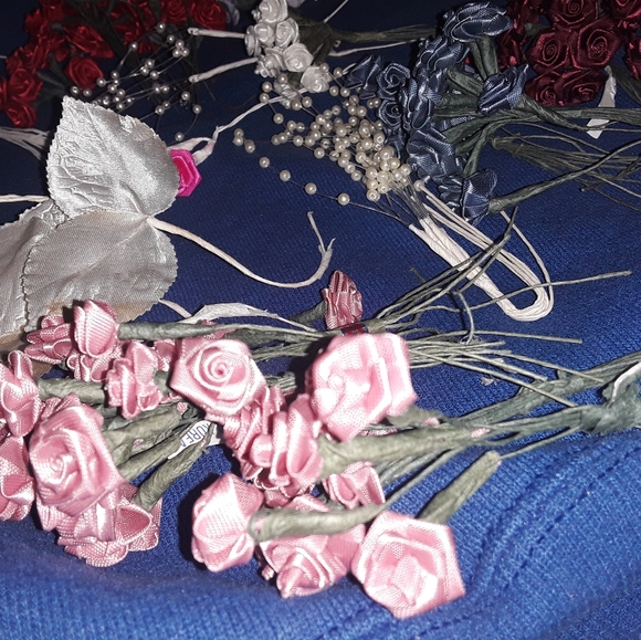 Lot of Crafting Flowers Made In Korea - Picture 2 of 12